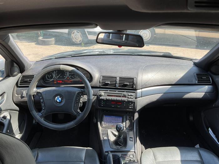 BMW 3 serie 318i 16V Schadevoertuig (2004, Grijs)