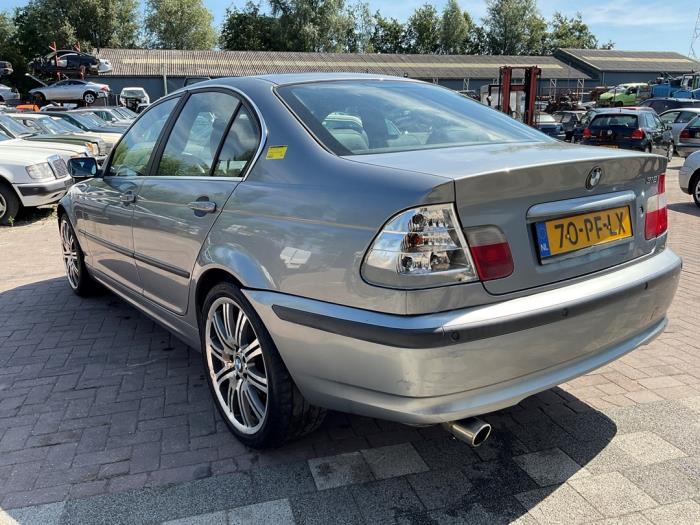 BMW 3 serie 318i 16V Schadevoertuig (2004, Grijs)