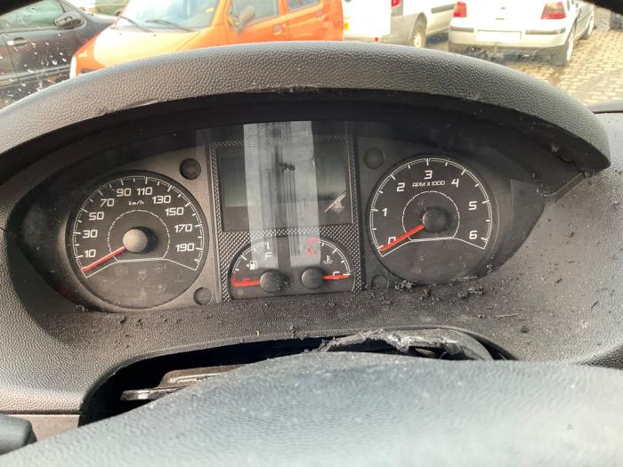 Peugeot Boxer 2.2 Blue HDi 140 Sloopvoertuig (2019, Wit)