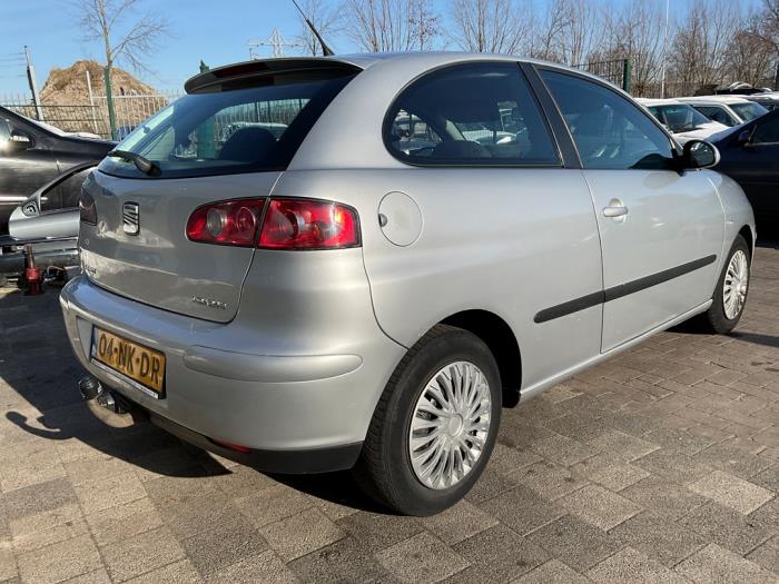 Seat Ibiza III 1.4 16V 75 Schadevoertuig (2003, Grijs)