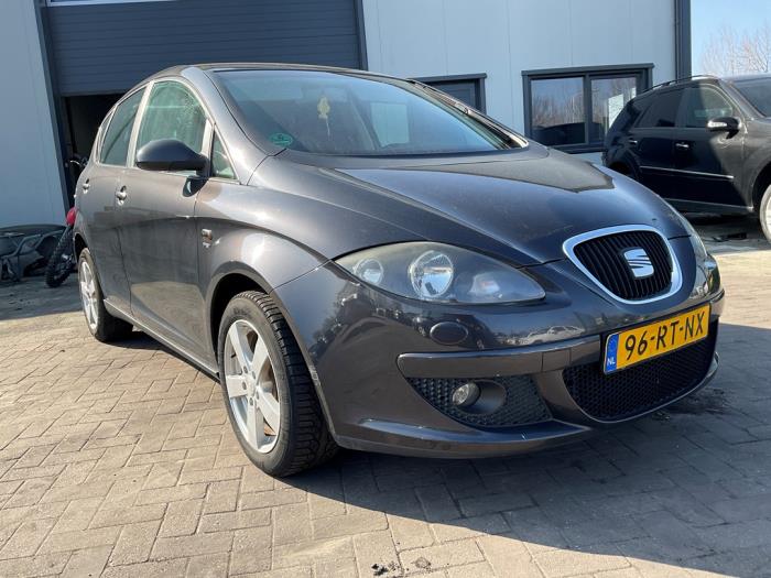 Seat Altea 2.0 FSI 16V Sloopvoertuig (2005, Zwart)