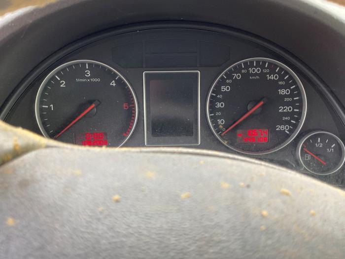 Audi A4 Avant 2.5 TDI 24V Sloopvoertuig (2004, Zwart)