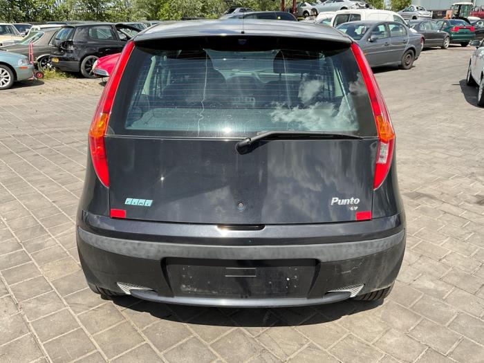 Fiat Punto II 1.2 16V Schadevoertuig (2003, Zwart)