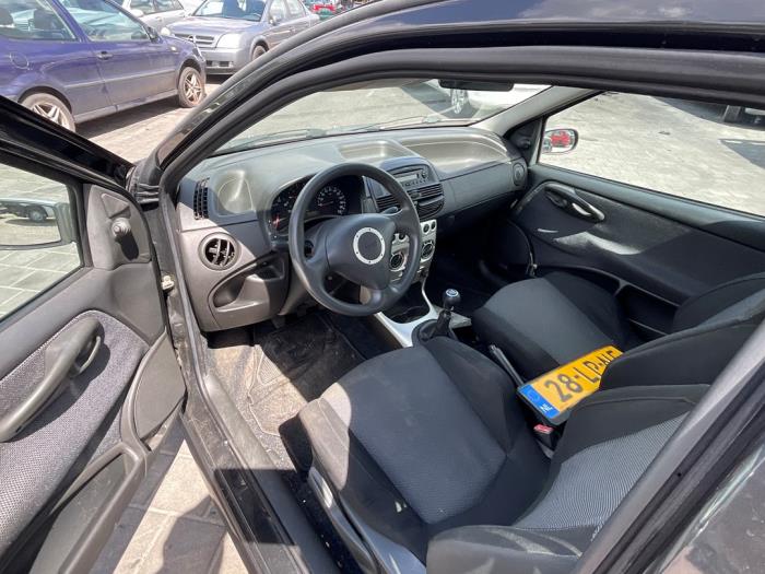 Fiat Punto II 1.2 16V Schadevoertuig (2003, Zwart)