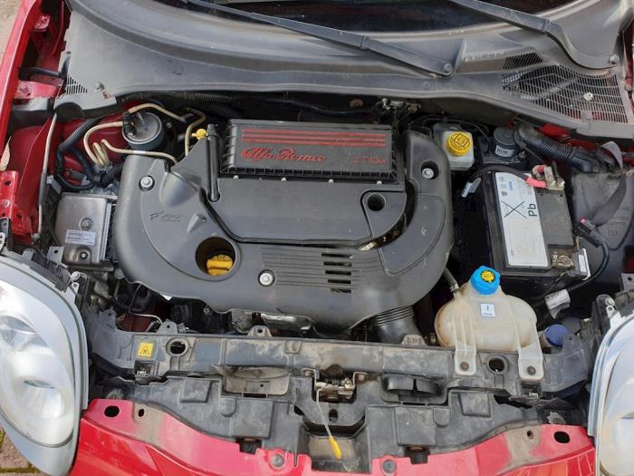 Alfa Romeo MiTo 1.3 JTDm 16V Eco Sloopvoertuig (2011, Rood)