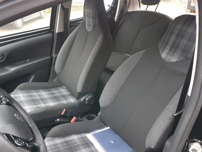 Peugeot 108 1.0 12V VVT-i Sloopvoertuig (2018, Zwart)