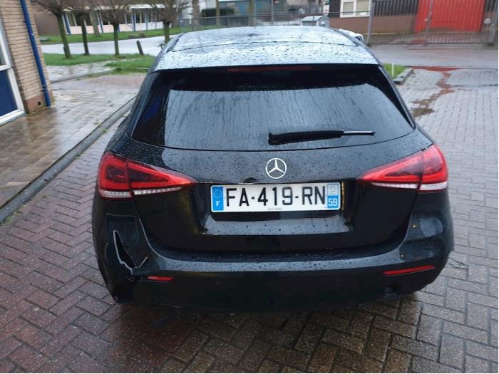 Mercedes A 1.5 A-180d Sloopvoertuig (2018, Zwart)