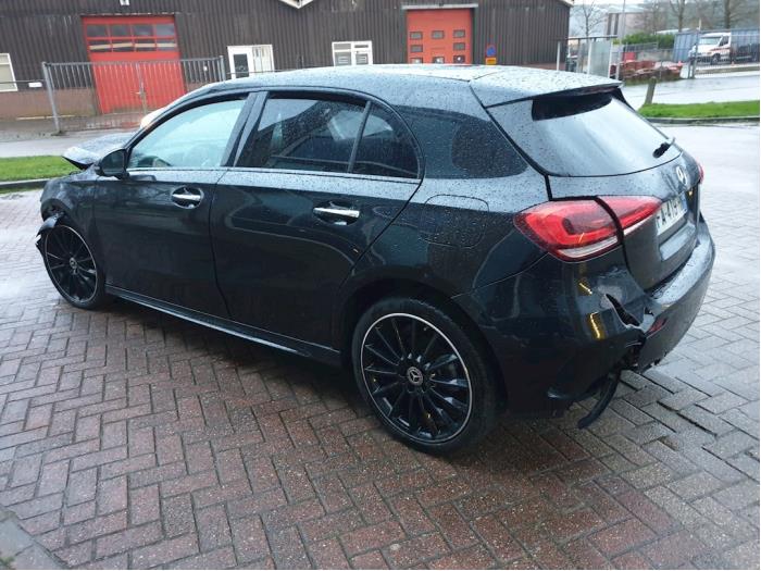 Mercedes A 1.5 A-180d Sloopvoertuig (2018, Zwart)