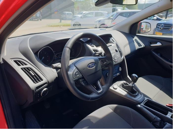 Ford Focus 3 Wagon 1.5 TDCi Sloopvoertuig (2017, Rood)