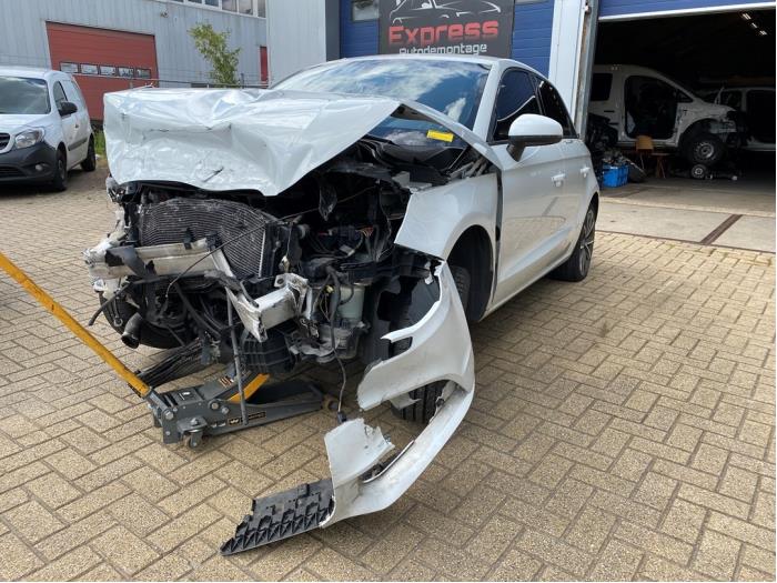 Audi A1 Sportback 1.6 TDI 16V Sloopvoertuig (2013, Wit)