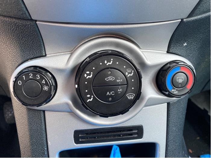 Ford Fiesta 6 1.6 TDCi 16V 95 Sloopvoertuig (2011, Zwart)