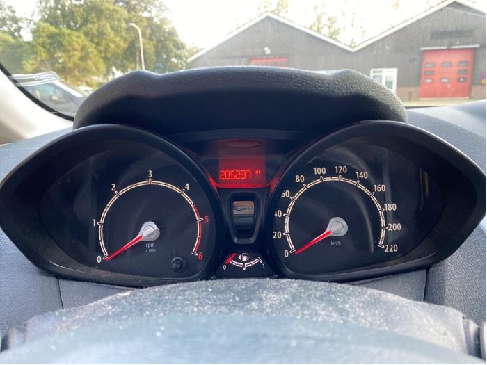 Ford Fiesta 6 1.6 TDCi 16V 95 Sloopvoertuig (2011, Zwart)