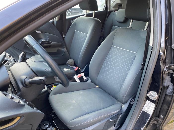 Ford Fiesta 6 1.6 TDCi 16V 95 Sloopvoertuig (2011, Zwart)