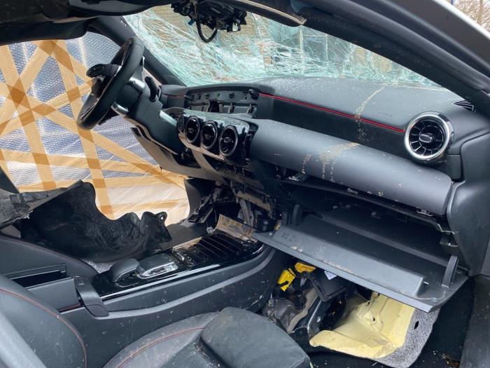 Mercedes A 1.3 A-180 Turbo 16V Sloopvoertuig (2019, Grijs)