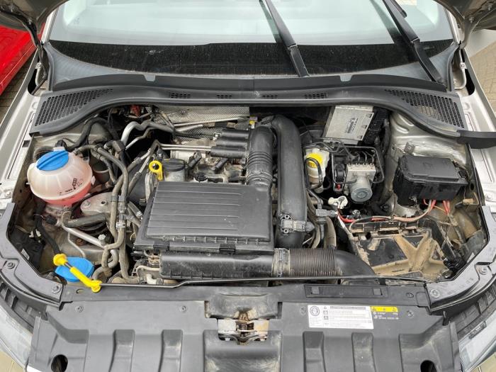 Skoda Fabia III Combi 1.2 TSI 16V Greentech Sloopvoertuig (2016, Beige)