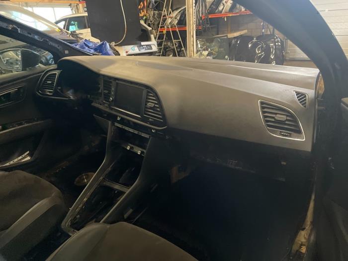 Seat Leon 1.4 TSI 16V Sloopvoertuig (2018, Zwart)