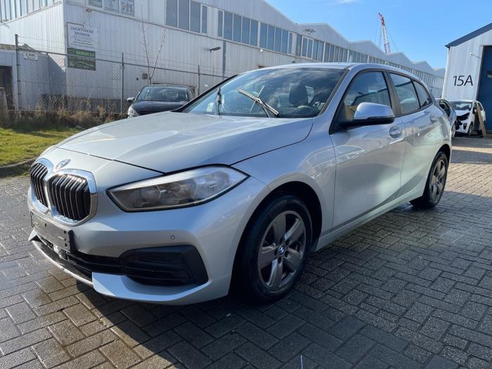 BMW 1 serie 118i 1.5 TwinPower 12V Sloopvoertuig (2020, Grijs)