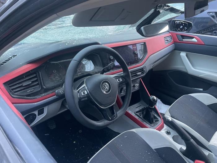 Volkswagen Polo VI 1.0 TSI 12V Sloopvoertuig (2018, Zwart)