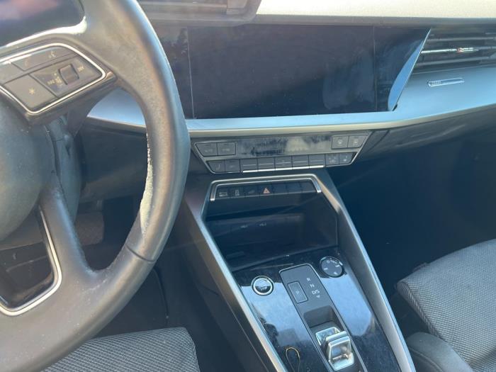 Audi A3 Sportback 1.4 45 TFSIe 16V Sloopvoertuig (2021, Zwart)