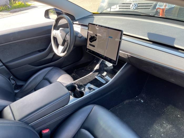 Tesla Model 3 Long Range AWD 75 kWh Sloopvoertuig (2019, Zwart)