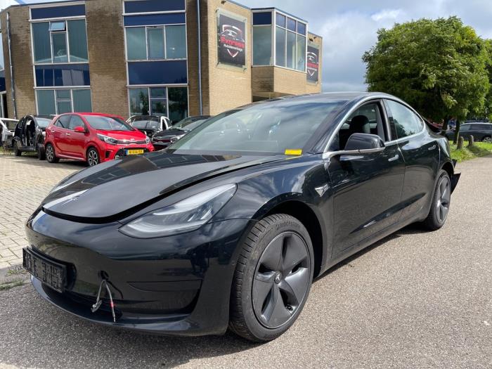 Tesla Model 3 Long Range AWD 75 kWh Sloopvoertuig (2019, Zwart)