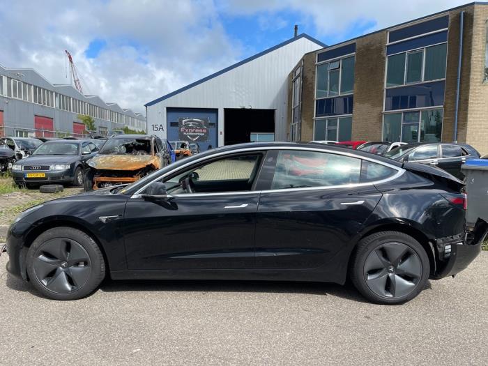 Tesla Model 3 Long Range AWD 75 kWh Sloopvoertuig (2019, Zwart)