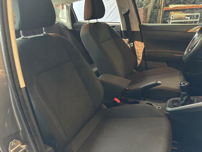 Volkswagen Polo VI 1.0 TSI 12V Sloopvoertuig (2018, Grijs)