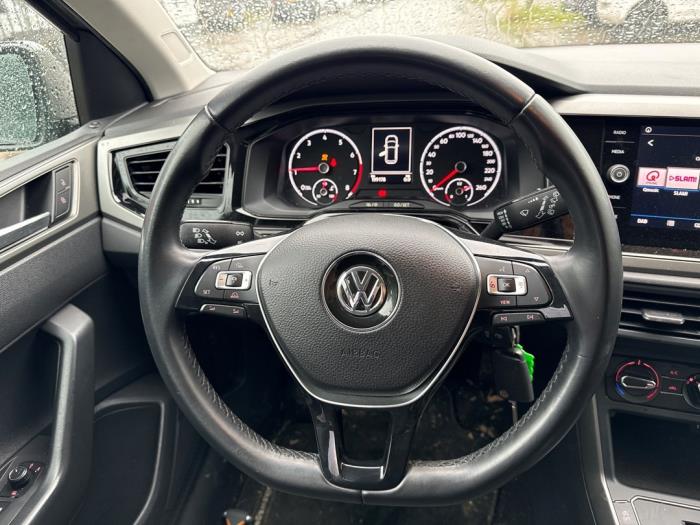 Volkswagen Polo VI 1.0 TSI 12V Sloopvoertuig (2018, Grijs)
