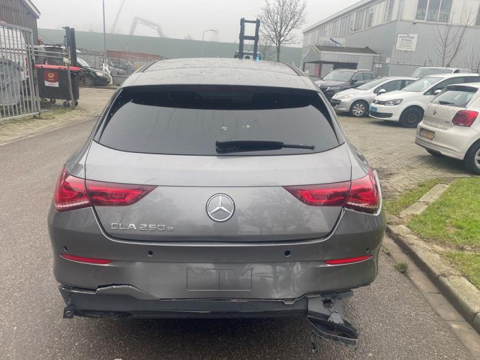 Mercedes CLA Shooting Brake 1.3 CLA-250 e Turbo 16V Sloopvoertuig (2023, Grijs)