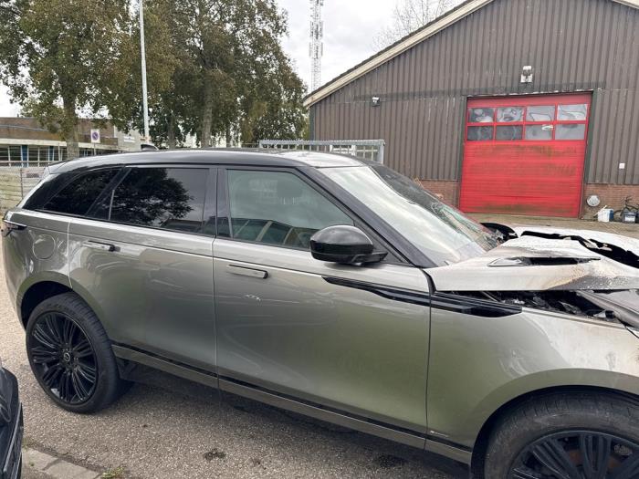 Landrover Range Rover Velar 2.0 D180 AWD Sloopvoertuig (2018, Grijs)
