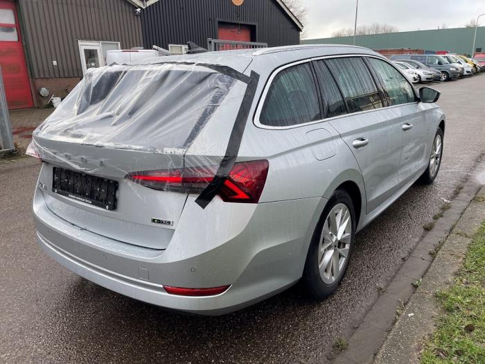 Skoda Octavia Combi 1.0 TSI e-TEC 12V Sloopvoertuig (2021, Grijs)