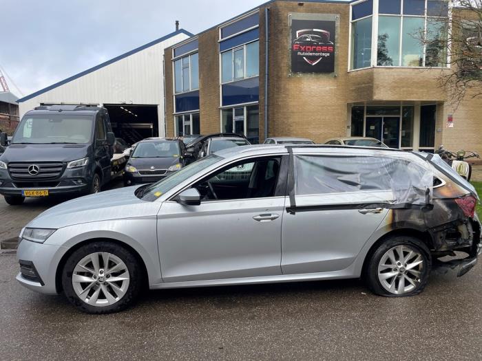 Skoda Octavia Combi 1.0 TSI e-TEC 12V Sloopvoertuig (2021, Grijs)