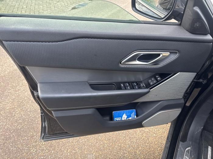 Landrover Range Rover Velar 2.0 D240 AWD Sloopvoertuig (2019)