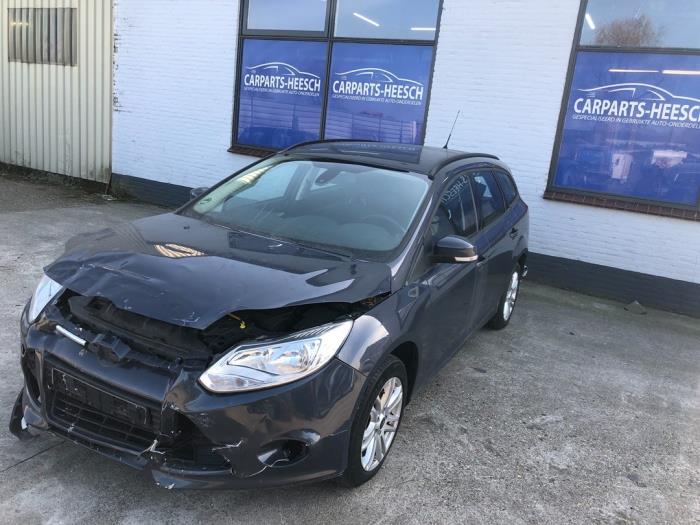 Ford Focus 3 Wagon 1.0 Ti-VCT EcoBoost 12V 125 Sloopvoertuig (2013, MIDNIGHT SKY)