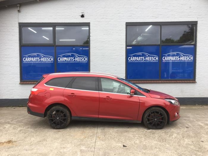 Ford Focus 3 Wagon 1.6 EcoBoost 16V 182 Sloopvoertuig (2013, Rood)