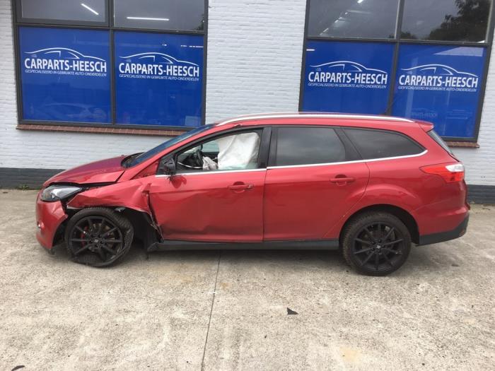 Ford Focus 3 Wagon 1.6 EcoBoost 16V 182 Sloopvoertuig (2013, Rood)
