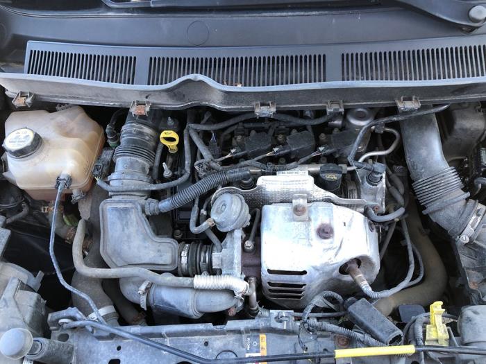 Ford Tourneo Courier 1.0 Ti-VCT EcoBoost 12V Sloopvoertuig (2016, Zwart)