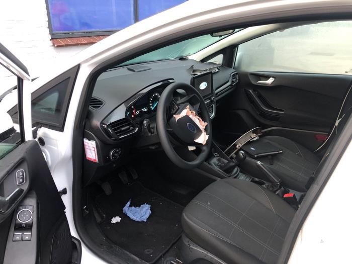 Ford Fiesta 7 1.1 Ti-VCT 12V 85 Sloopvoertuig (2018, Roze, Wit)