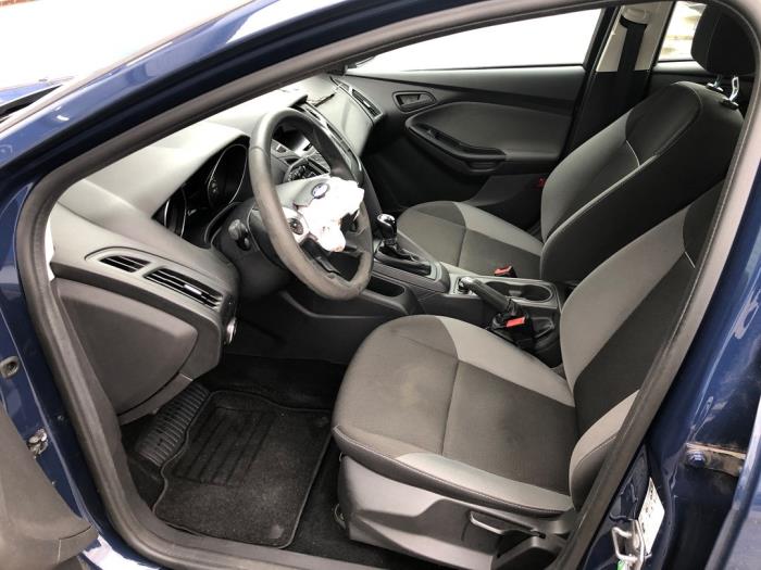 Ford Focus 3 Wagon 1.0 Ti-VCT EcoBoost 12V 100 Sloopvoertuig (2014, Blauw)