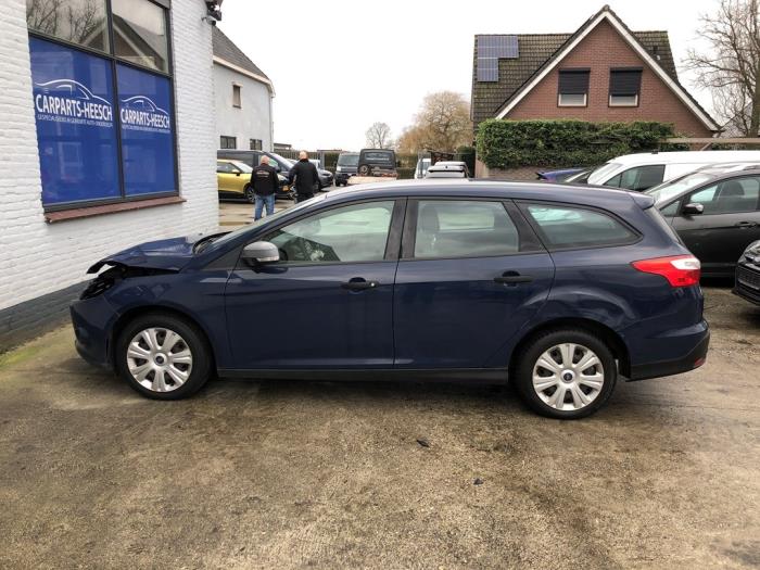Ford Focus 3 Wagon 1.0 Ti-VCT EcoBoost 12V 100 Sloopvoertuig (2014, Blauw)