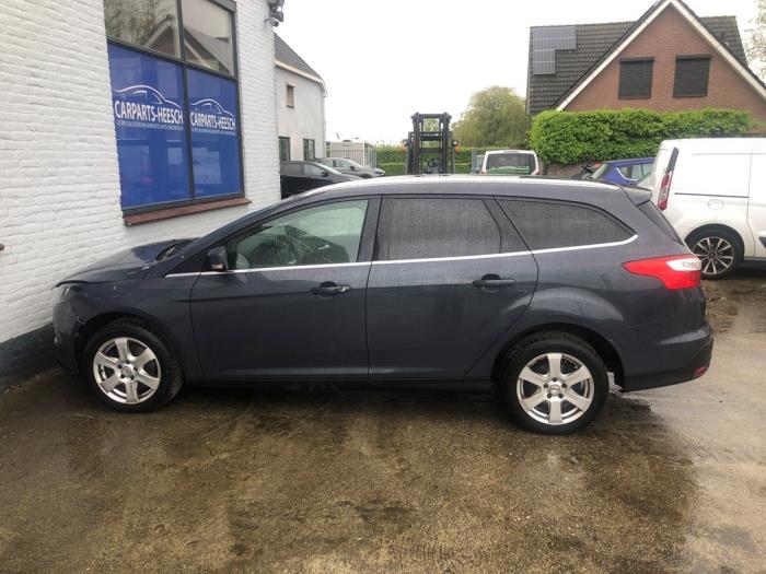 Ford Focus 3 Wagon 1.6 EcoBoost 16V 150 Sloopvoertuig (2012, MIDNIGHT SKY)