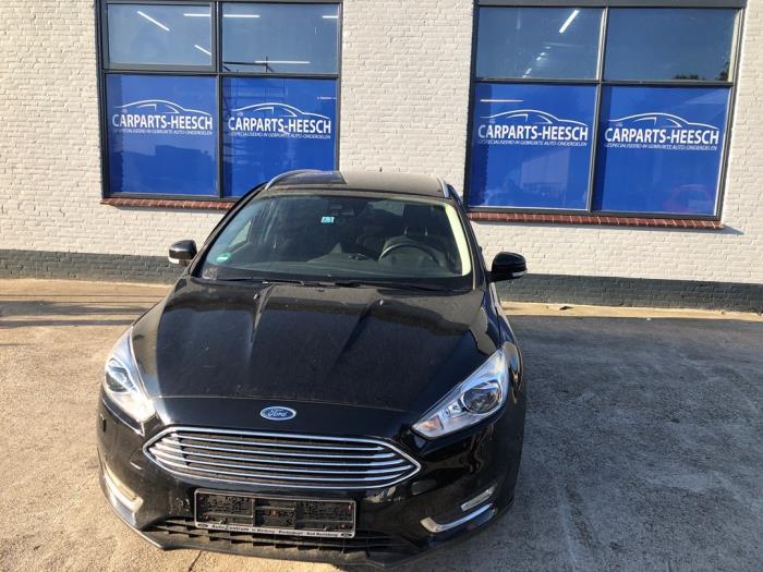 Ford Focus 3 Wagon 1.0 Ti-VCT EcoBoost 12V 125 Sloopvoertuig (2015, Metallic, Zwart)