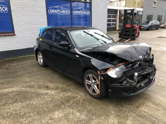 BMW 1 serie 118i 16V Sloopvoertuig (2009, Zwart)