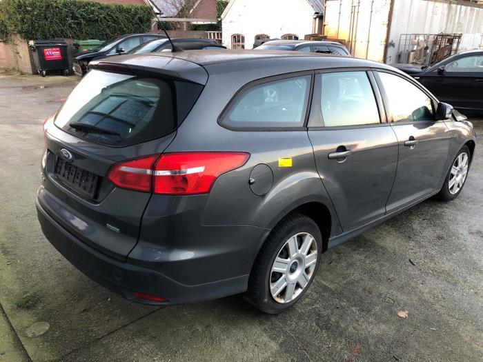 Ford Focus 3 Wagon 1.0 Ti-VCT EcoBoost 12V 125 Sloopvoertuig (2015, MAGNETIC)