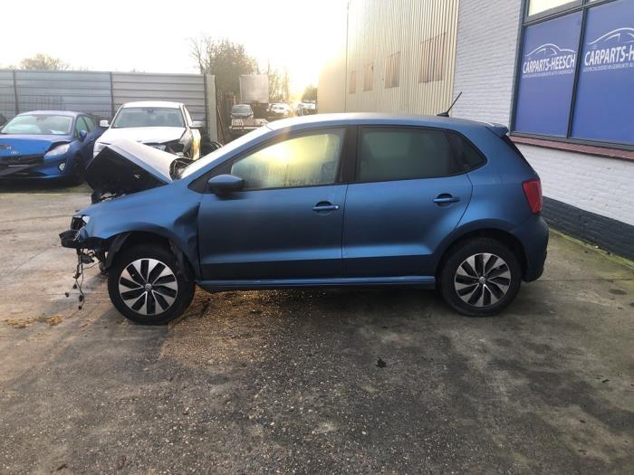 Volkswagen Polo V 1.0 TSI 12V BlueMotion Sloopvoertuig (2016, Blauw)