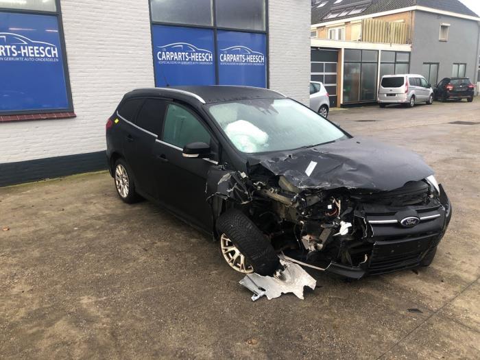 Ford Focus 3 Wagon 1.6 EcoBoost 16V 150 Sloopvoertuig (2012, Metallic, Zwart)