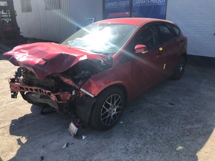 Ford Focus 3 1.6 EcoBoost 16V Sloopvoertuig (2011, Getint, Rood, Candy White, Geblindeerd)