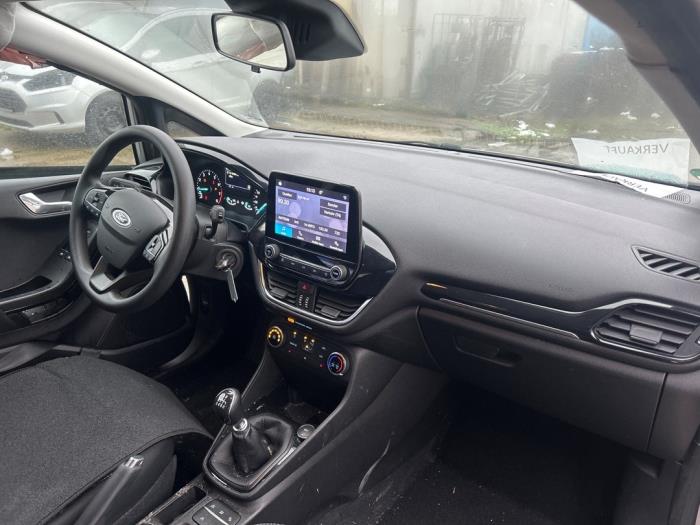 Ford Fiesta Sloopvoertuig (2019, Moondust, Zilver)