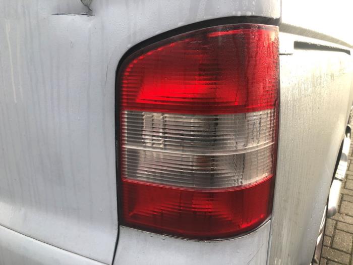 Volkswagen Transporter T5 2.5 TDi Sloopvoertuig (2004, Zilver)