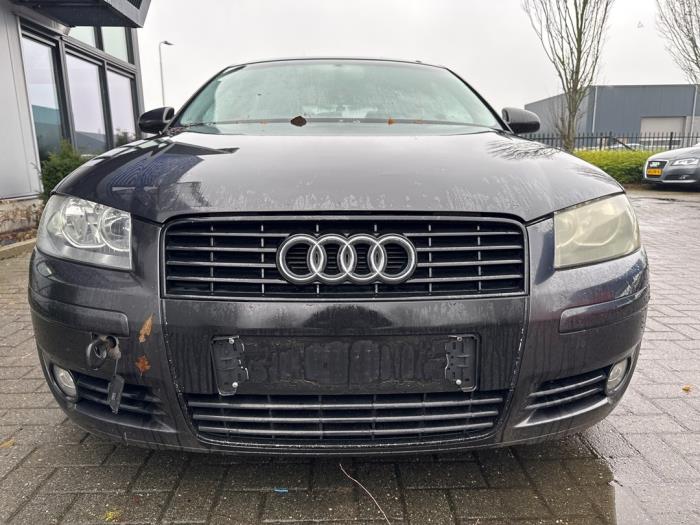 Audi A3 2.0 16V FSI Sloopvoertuig (2003, Grijs)